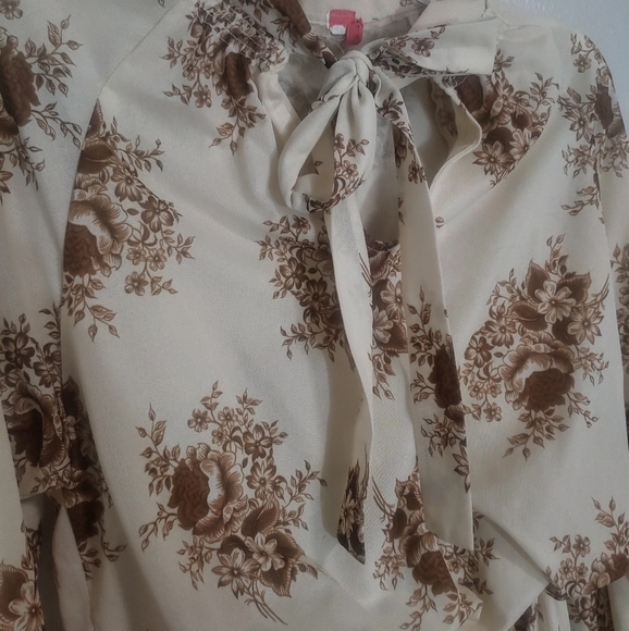 Handmade Locally | Floral Long Sleeve Dress - Picture 3 of 8